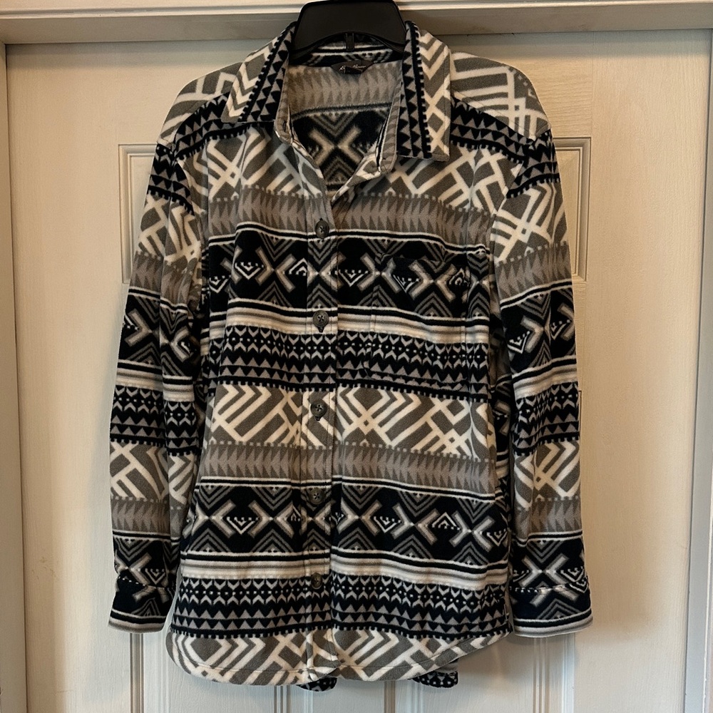 Eddie Bauer Black and Gray Patterned Women's Shirt